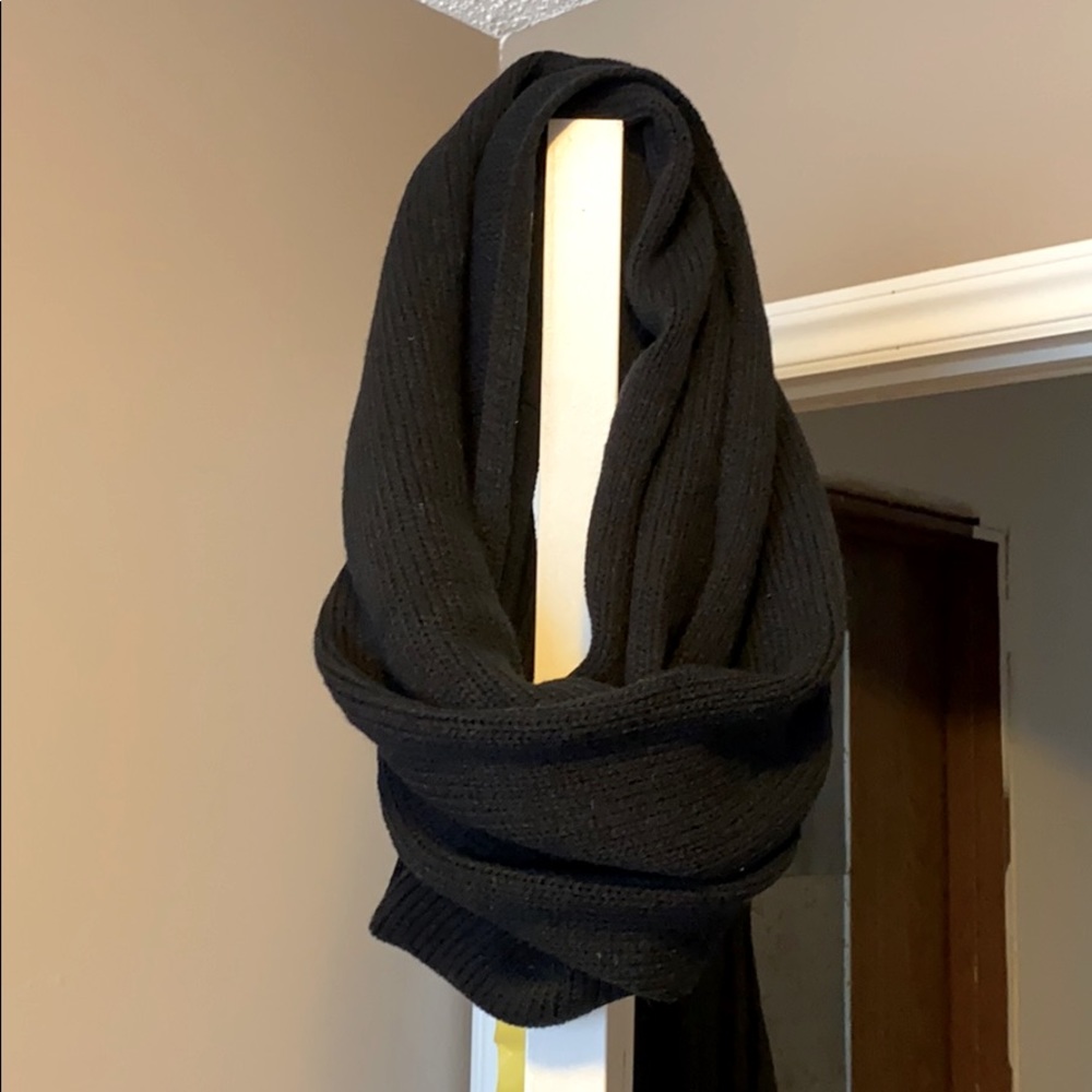 Black REG DRAGON infinity scarf- knit style